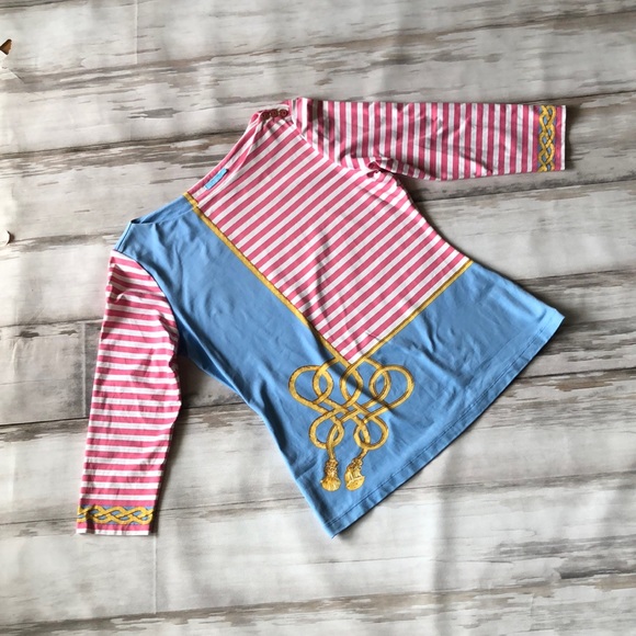 J. McLaughlin Signature Tee  / Woman’s Medium - Picture 1 of 9